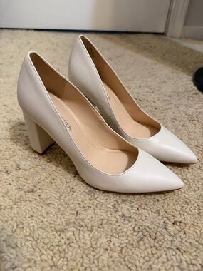 Marc Fisher Women's Viviene Pumps size 5